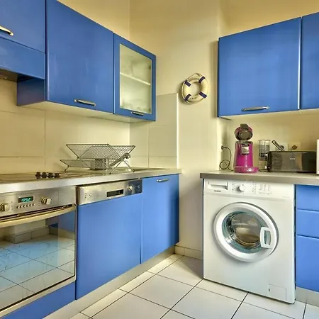 Beautiful In The Heart Of Apartment